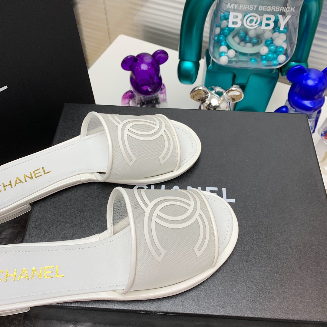 Ch*el slippers 32