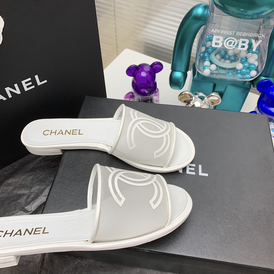 Ch*el slippers 32