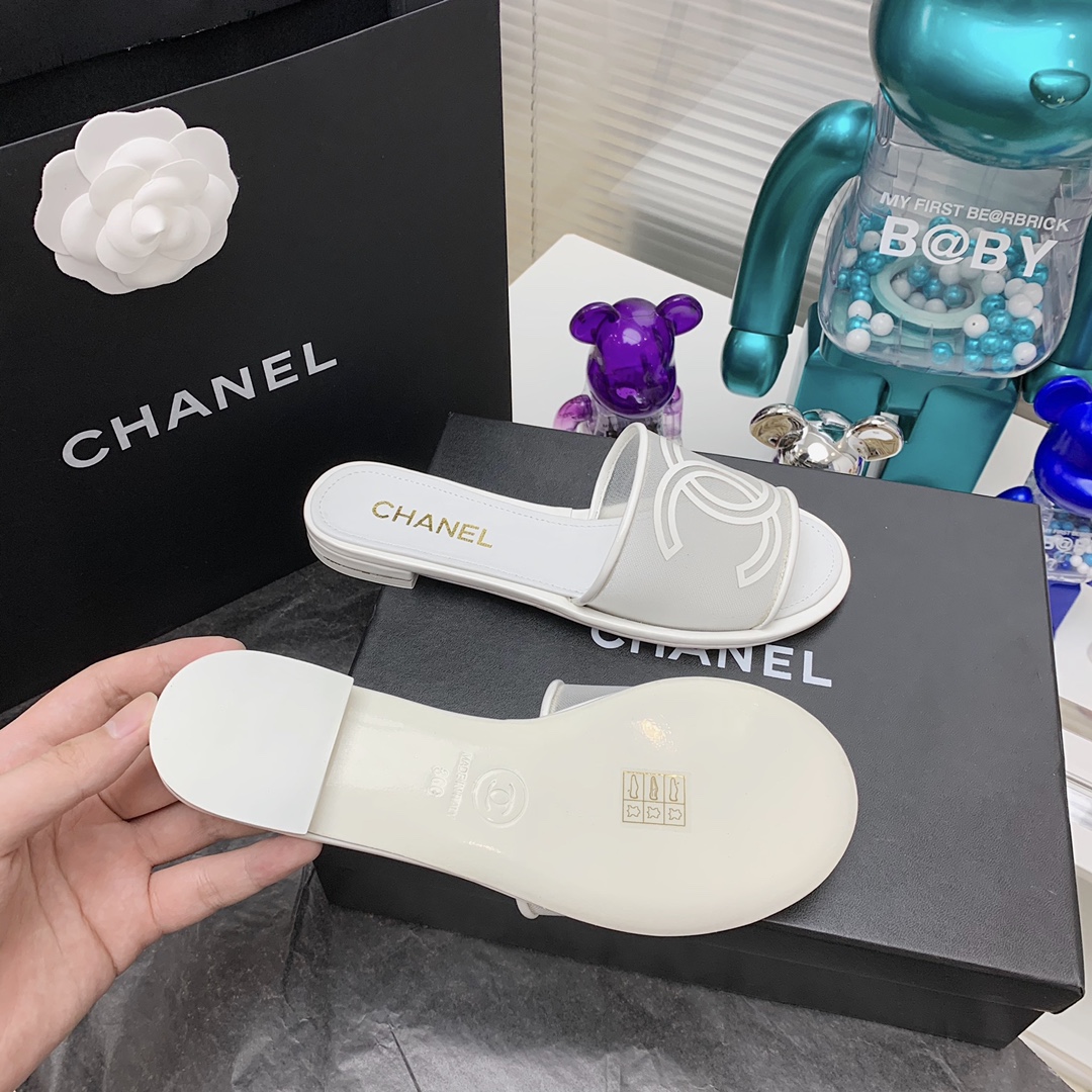 Ch*el slippers 32