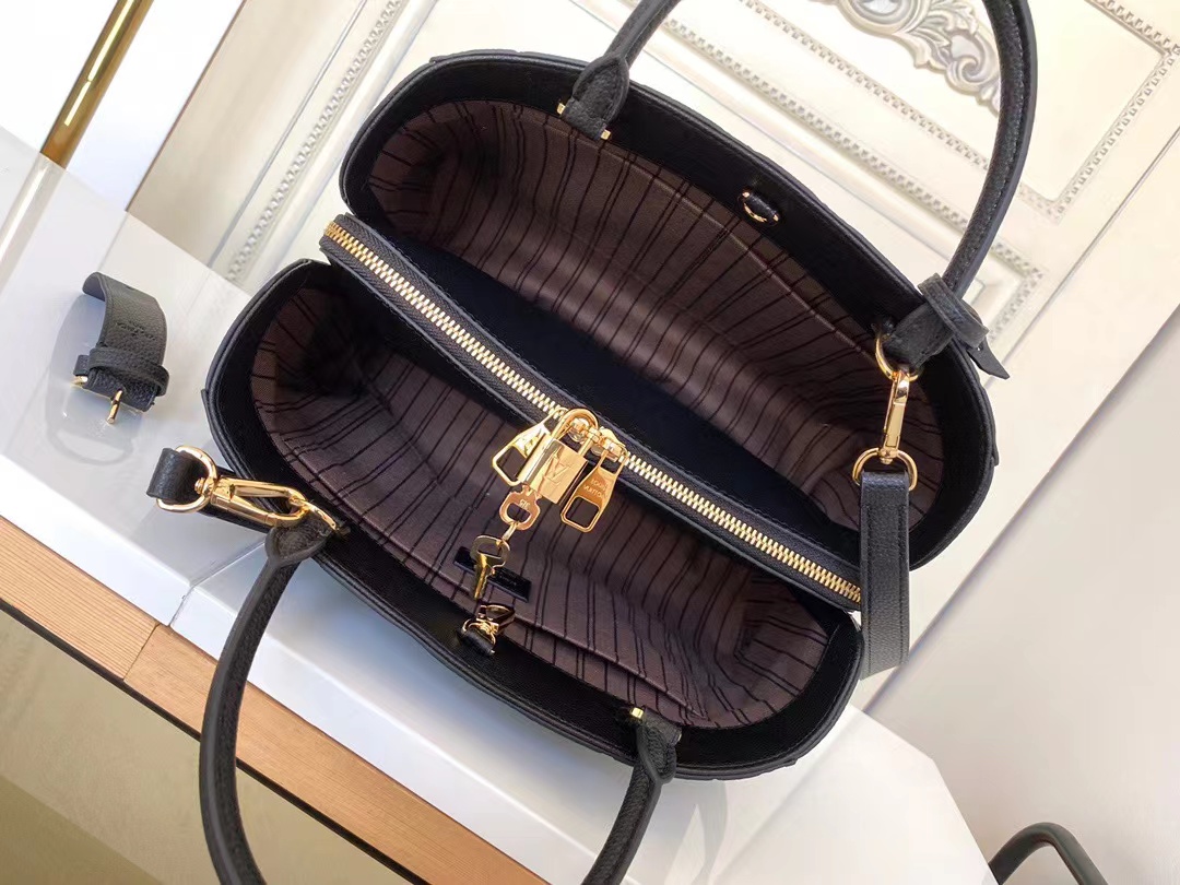 Montaigne MM  Empreinte Leather