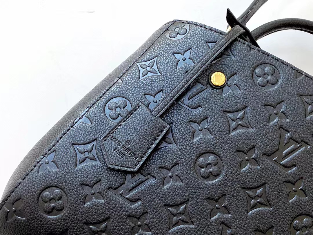 Montaigne MM  Empreinte Leather