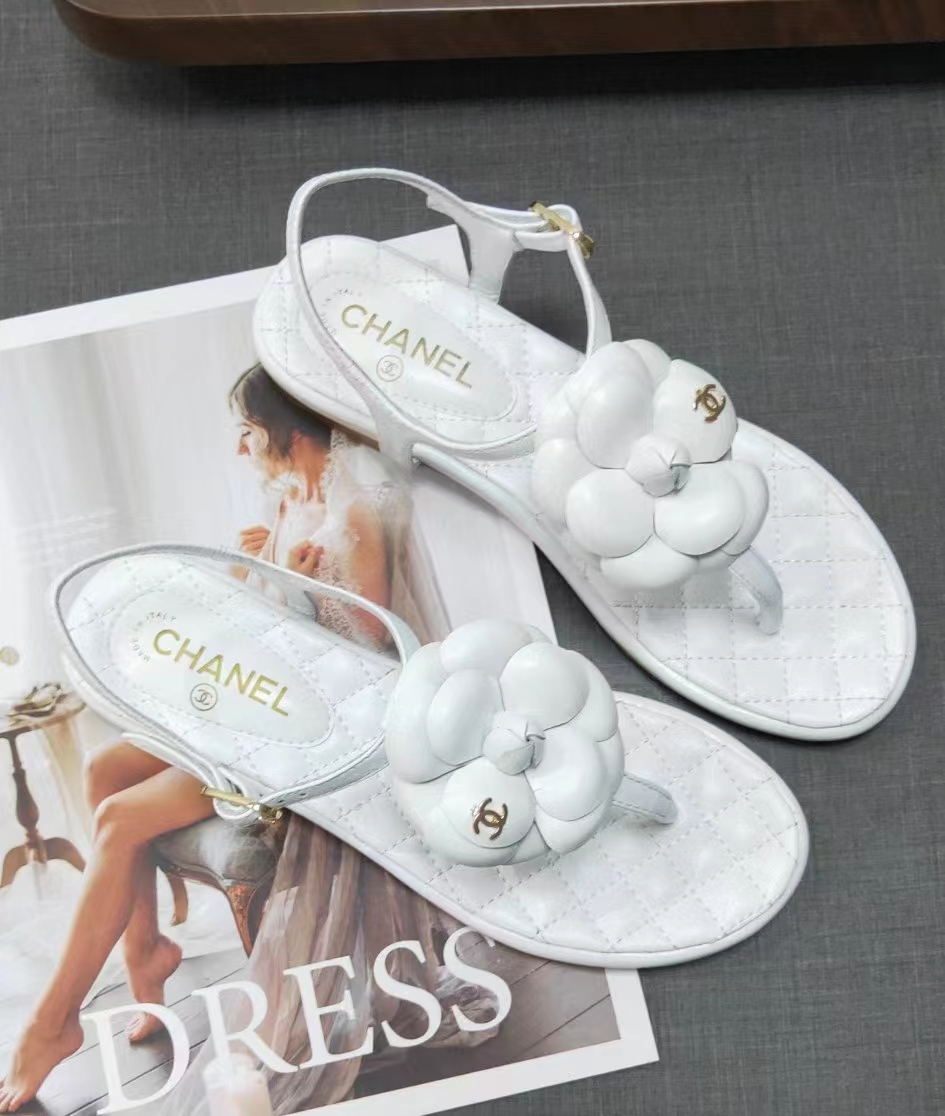 Ch*el cc logo leather flat
