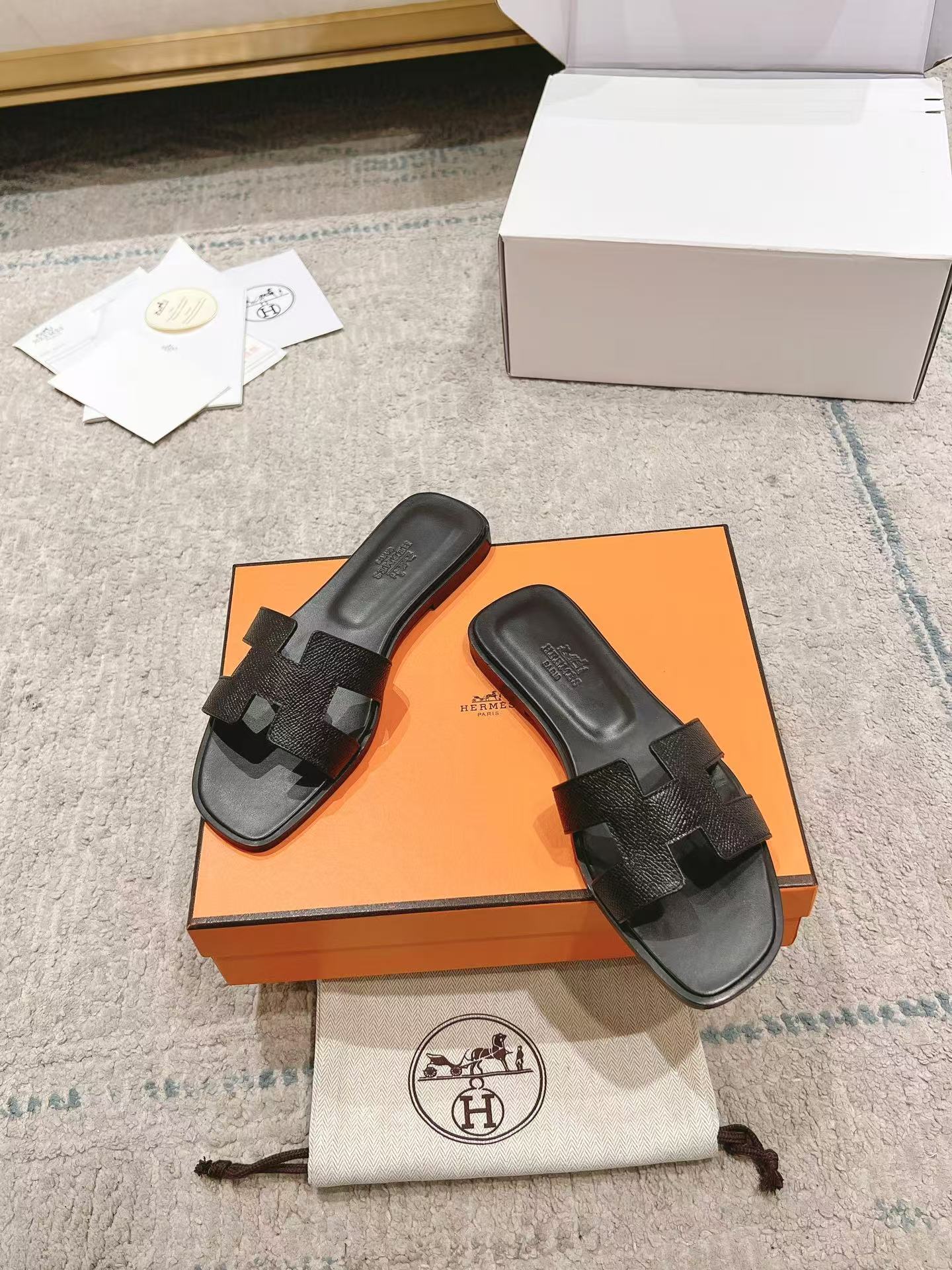Hermès Oran leather sandal